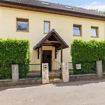 아파트 Ruhige Gartenwohnung In *