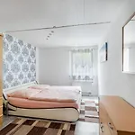 Ruhige Gartenwohnung In *