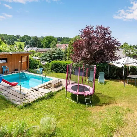 In With Pool In The Garden