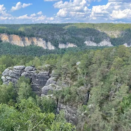 Ruhige Gartenwohnung In * Dresden