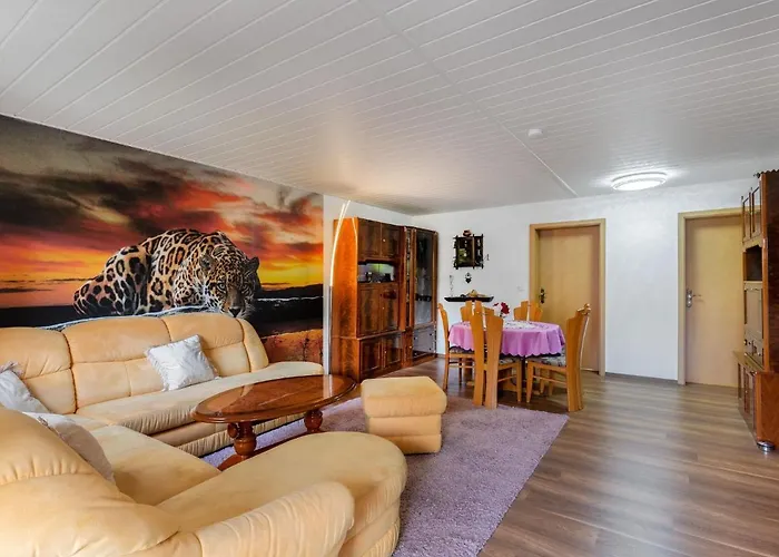 Ruhige Gartenwohnung In *