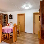 Ruhige Gartenwohnung In Appartement *