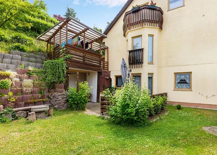 Апартаменты Ruhige Gartenwohnung In