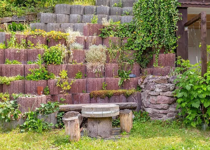 Апартаменты Ruhige Gartenwohnung In