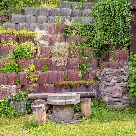 아파트 Ruhige Gartenwohnung In